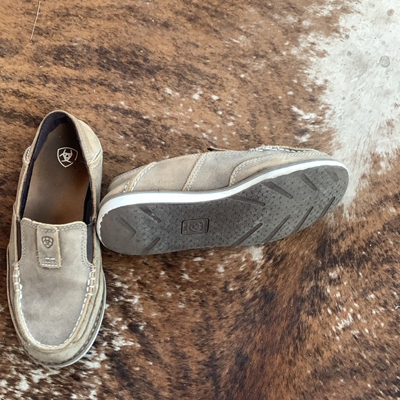 Kids Ariat shoes - Picture 2 of 3
